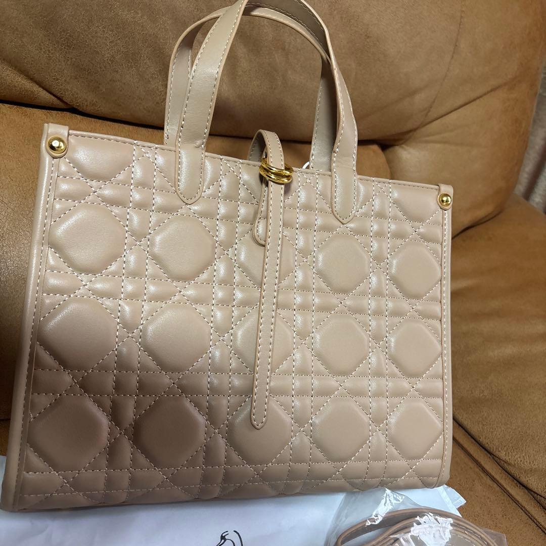 ベージュ ハンドバッグ 、新品未使用タグ付き♡GENKI