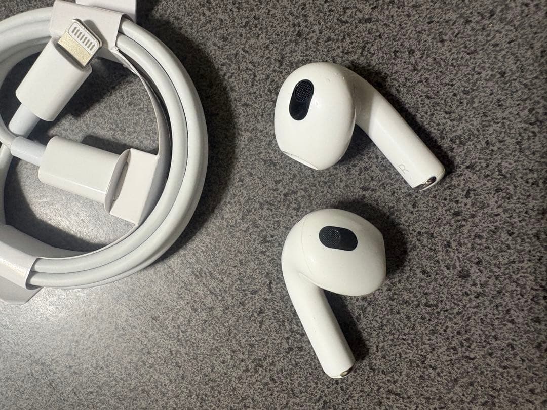 Apple AirPods (第３世代) 箱無し　ほぼ新品