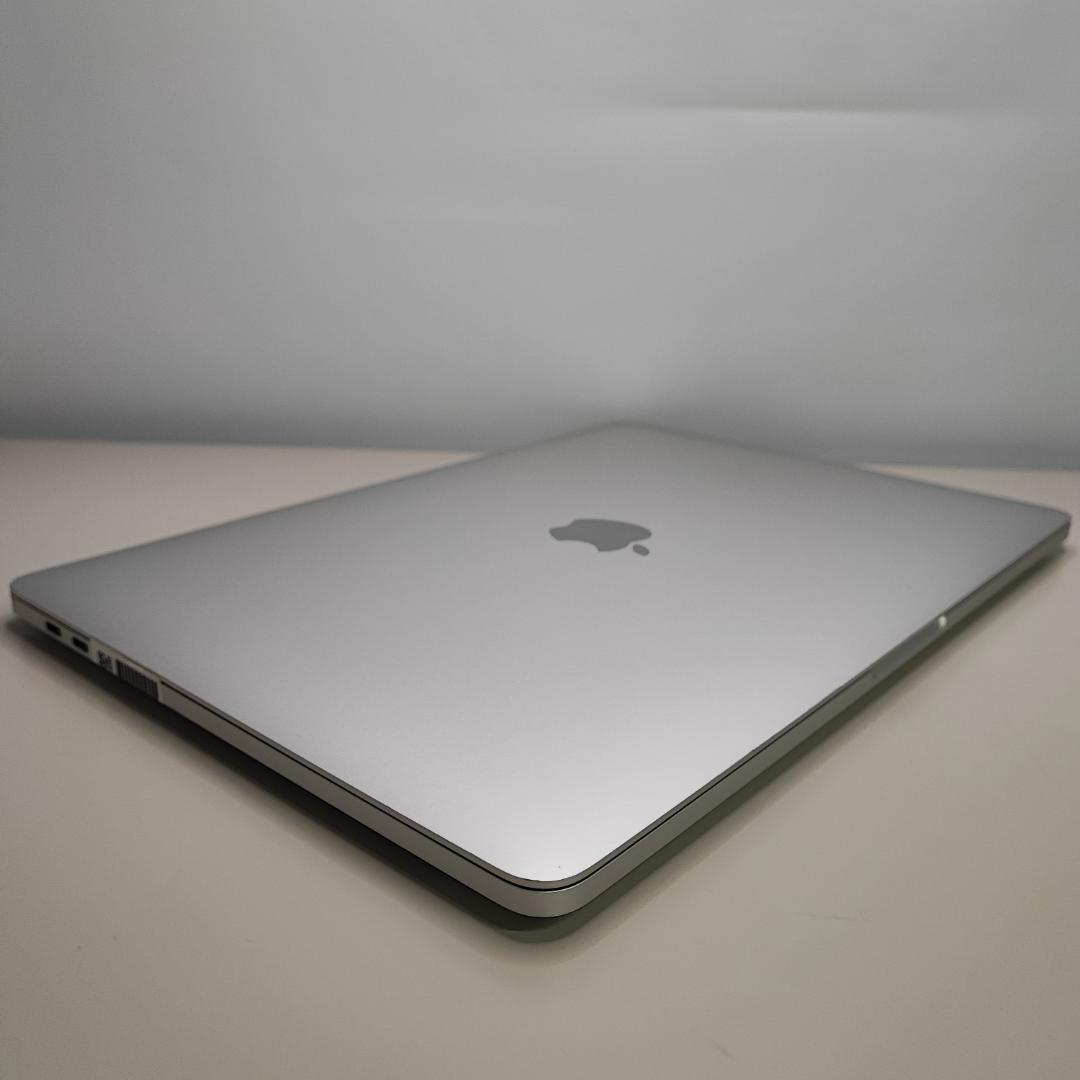 MacBookPro2020 13.3㌅ i7-1068 /16GB/512GB