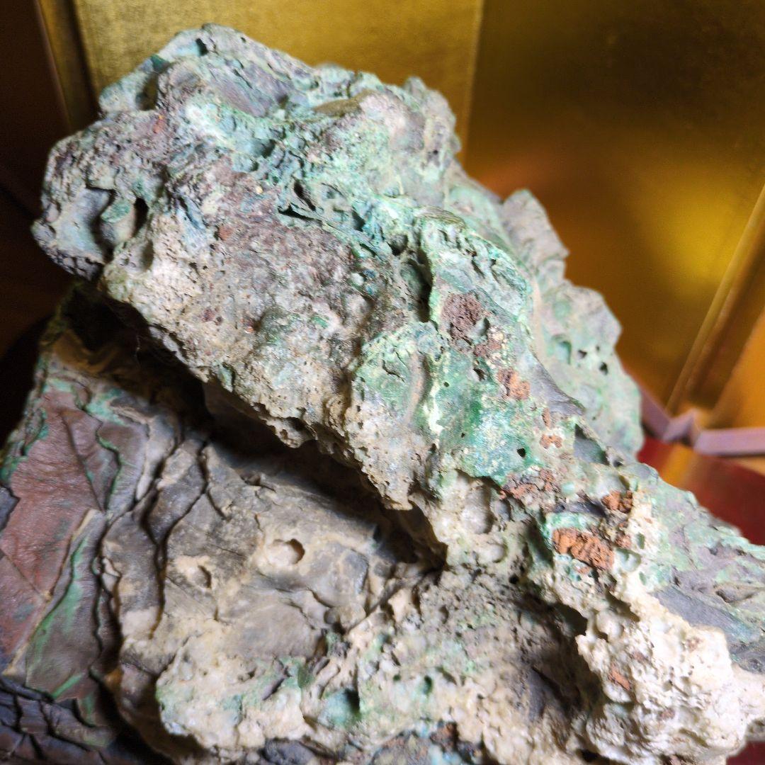 緑色の謎石 大サイズ 約4.0kg 鑑賞石 マラカイト？