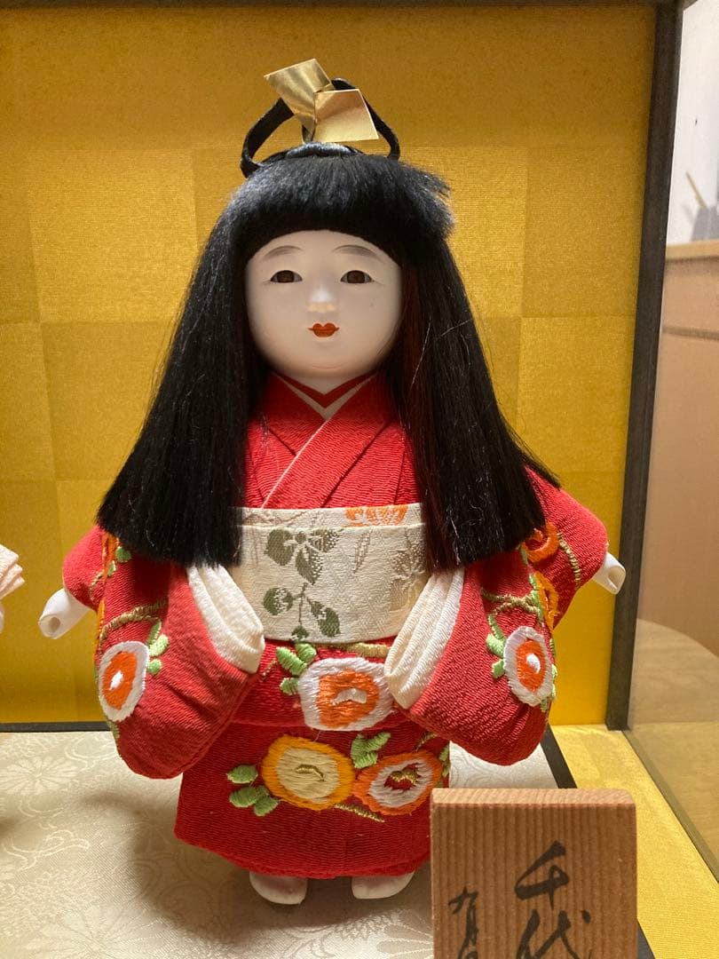 老舗人形専門店　千代の業　雛人形 ガラスケース付き
