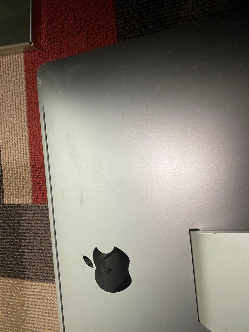 ④ iMac 21.5インチ　Mid 2011 ジャンク品