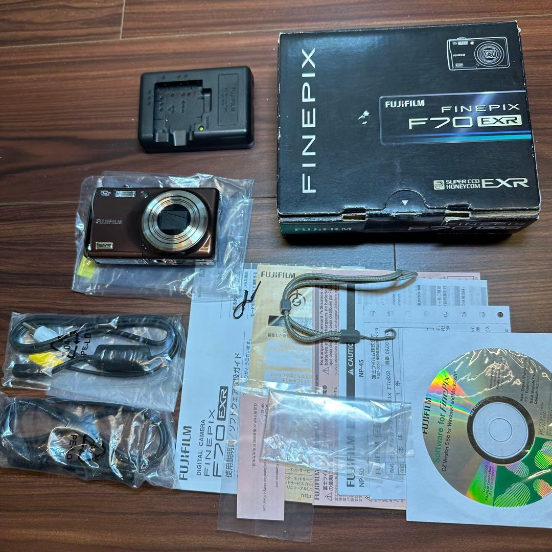 FUJIFILM FinePix F70 EXR デジカメ 5336