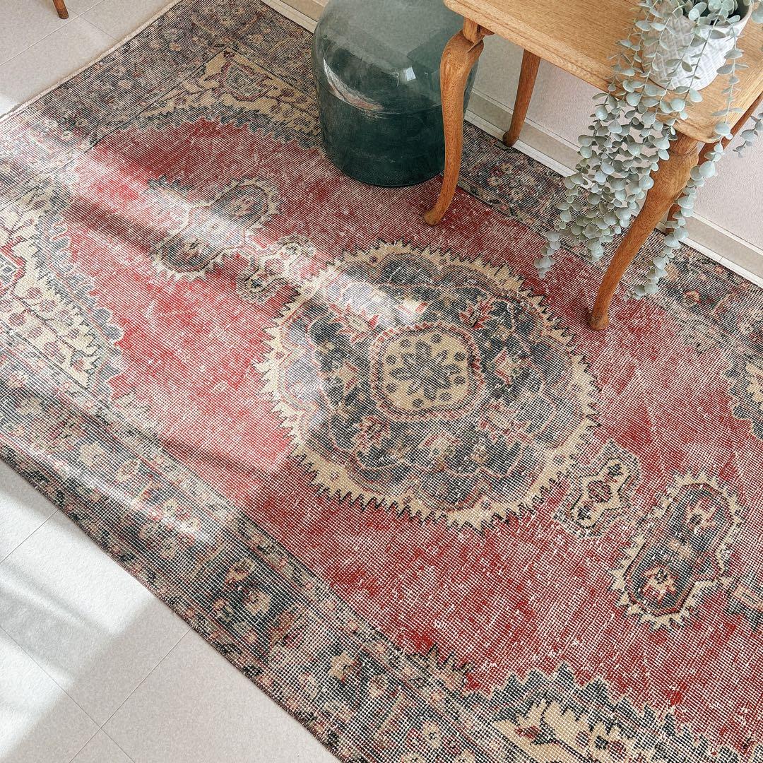 トルコ　ヴィンテージラグ　赤　ネイビー　メダリオン