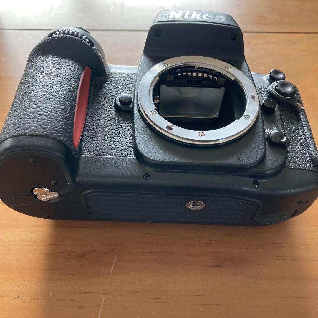 レンズなし、本体のみNIKON F100 フィルムカメラ