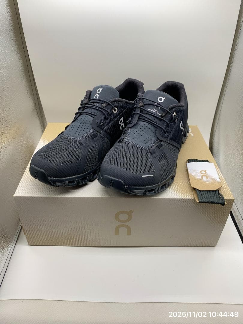 ゆ*う様 On　Cloud5ランニングシューズ オール・ブラック　メンズ　26c