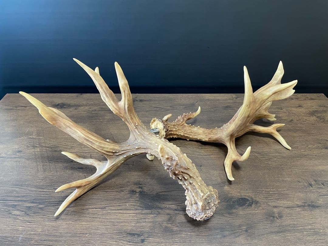 置物 CROWNING GLORY by JOE SLOCKBOWER