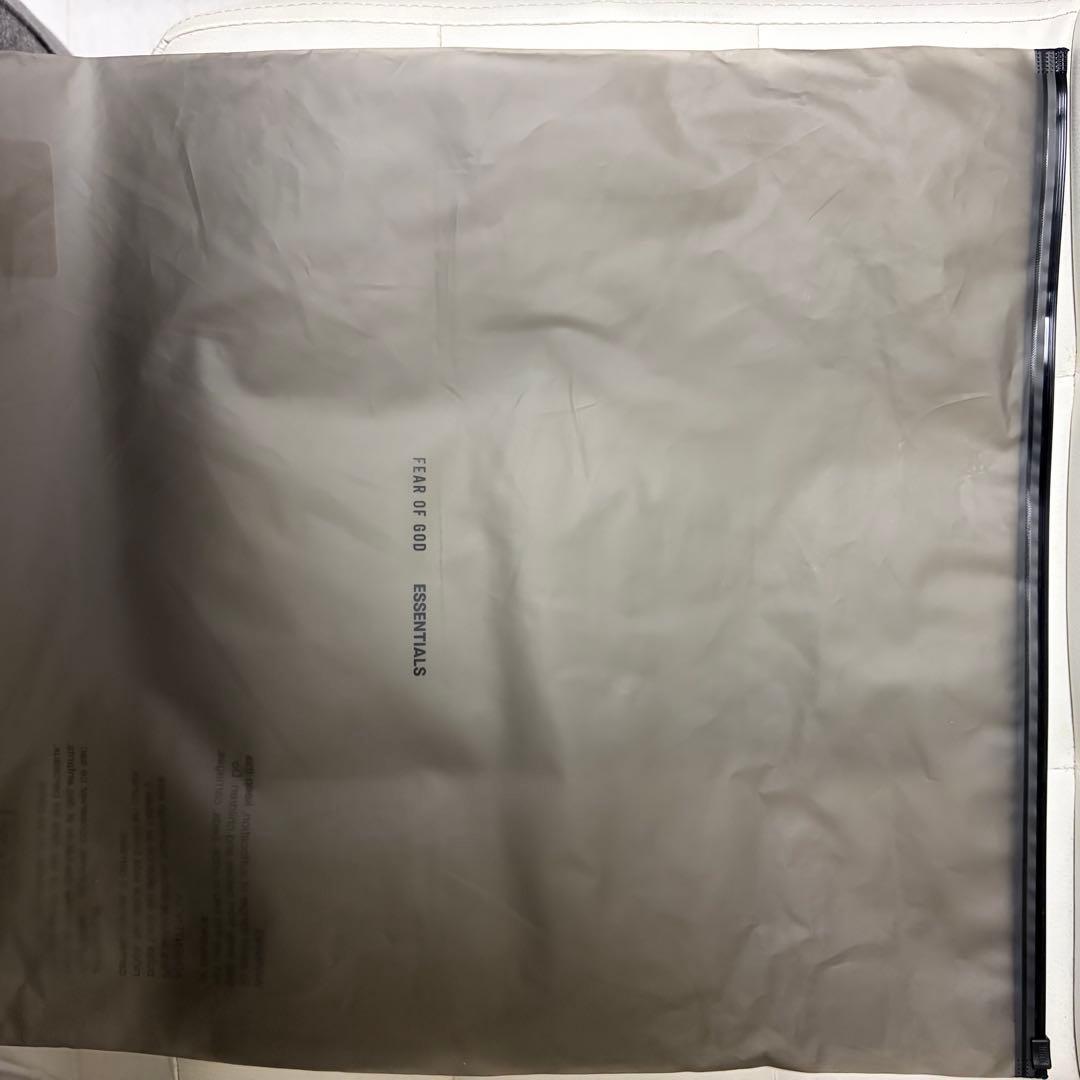 FEAR OF GOD ESSENTIALS スウェット