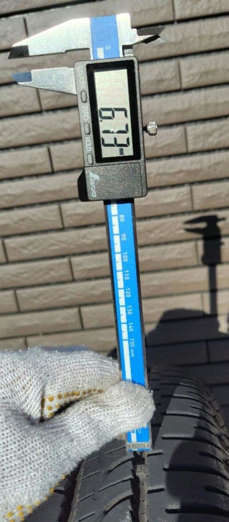 デリカ D5 純正18inchホイール&タイヤ4本セット