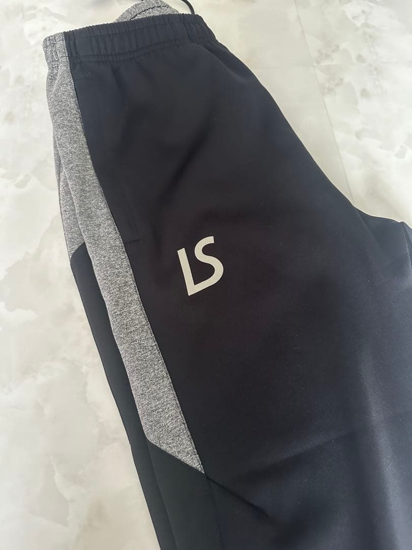 ルースイソンブラ　スポーツジャージセット ブラック/グレー