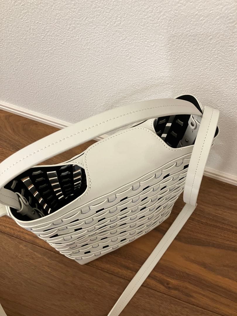 Camper ホワイト 編み込みデザイン トートバッグ レザー