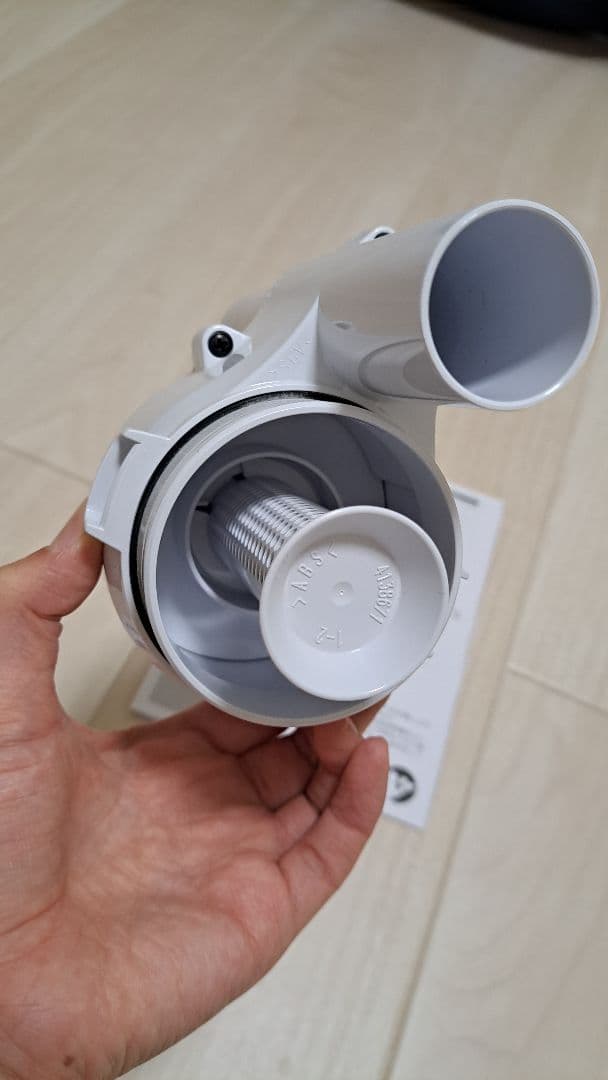 マキタ　充電式クリーナーCL107FD【バッテリー無し】ショートサイクロン付き