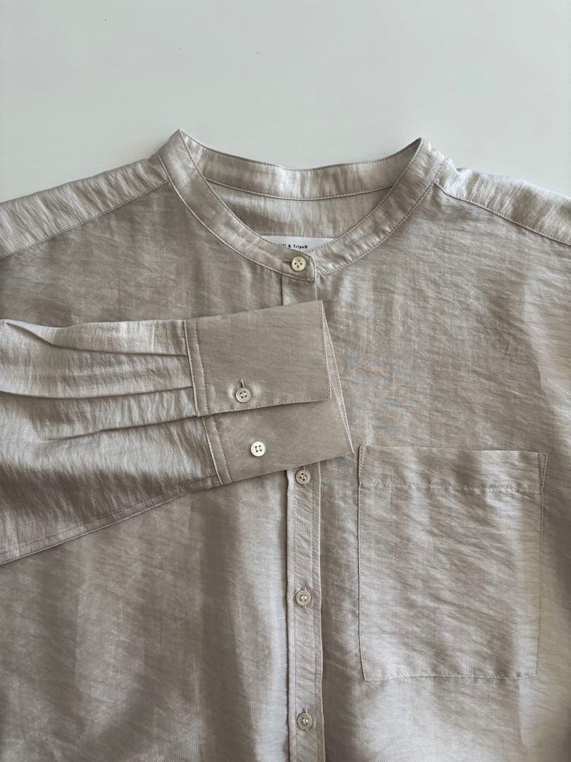 北欧暮らしの道具店 【24AW】とろんと光って揺れる シアーな羽織りブラウス