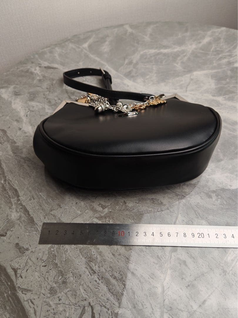 Vivienne Westwood ハンドバッグブラックチェーンチャーム付き美品