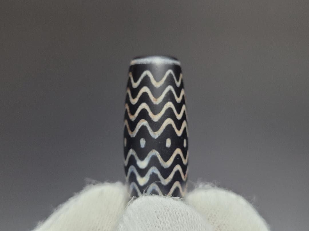 古代 黒瑪瑙 流れ文 ビーズ 玉 装身具 時代物 幅約3cm