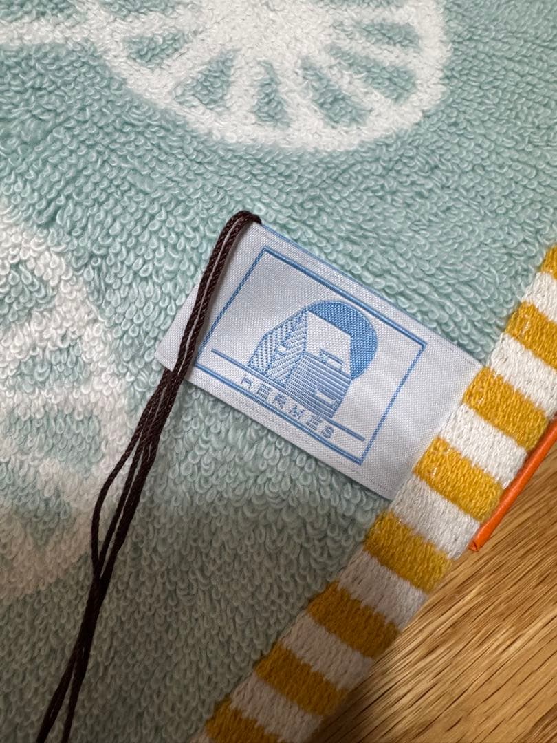 新品　HERMÈS エルメス　カレ・タオル 《カバン》　青