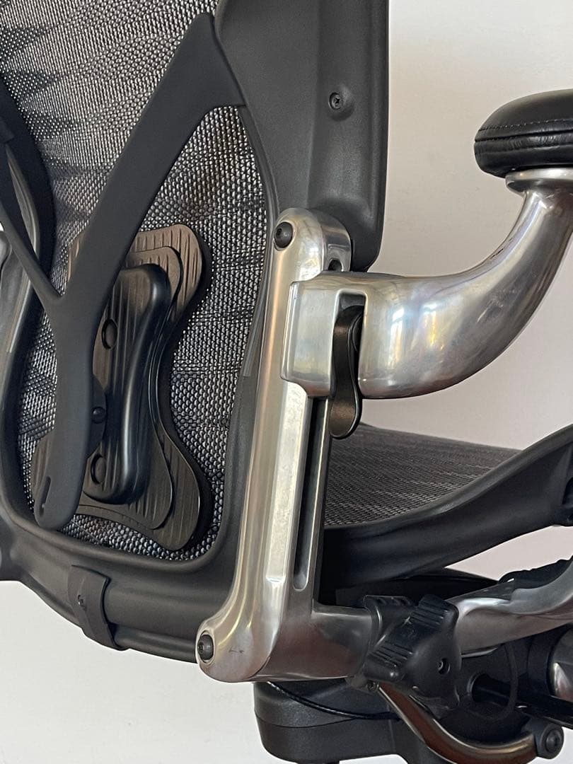 ハーマンミラー アーロンチェア ポリッシュ Bサイズ フル装備