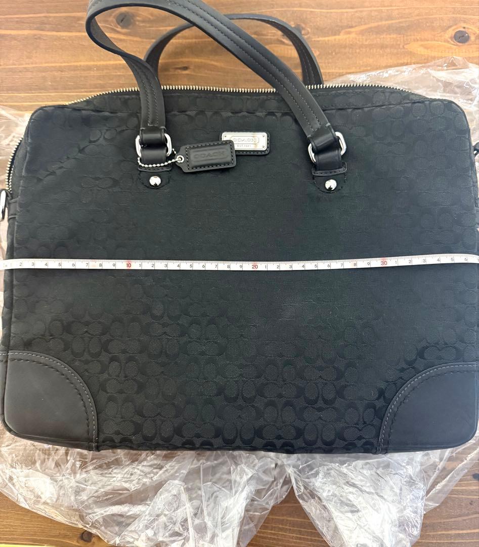 美品 コーチ シグネチャー ビジネスバッグ ブリーフケース A4 PC収納 黒