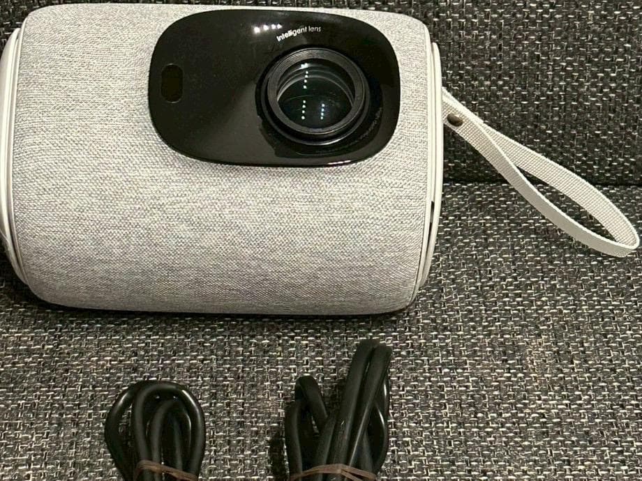 プロジェクター 小型 家庭用 28000LM 高輝度 switch スマホ