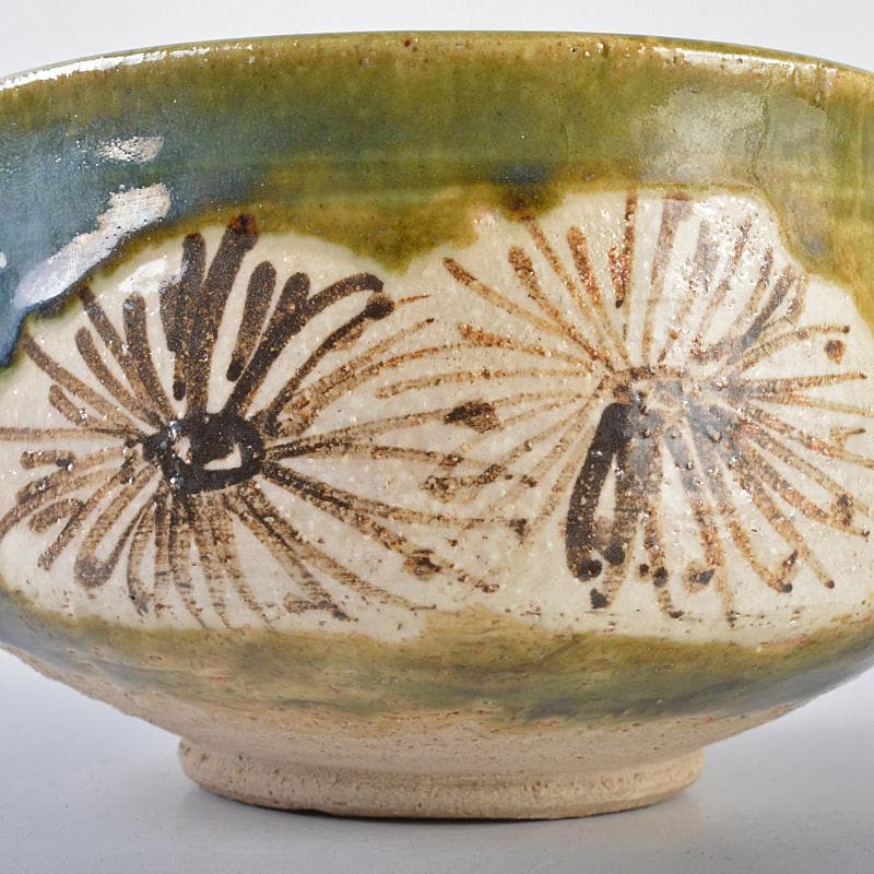 北大路魯山人作　青織部　菊文　茶碗　共布　黒田陶々庵極め箱　M　R7524