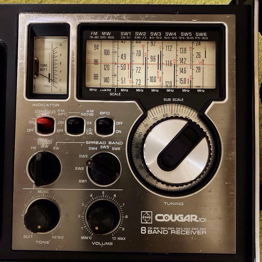 National クーガー101 と、再び始めるBCL雑誌セット