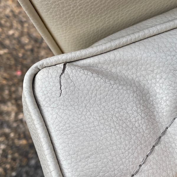 カリモク60 ３シーターロビーチェア　アイボリー　３人がけソファ