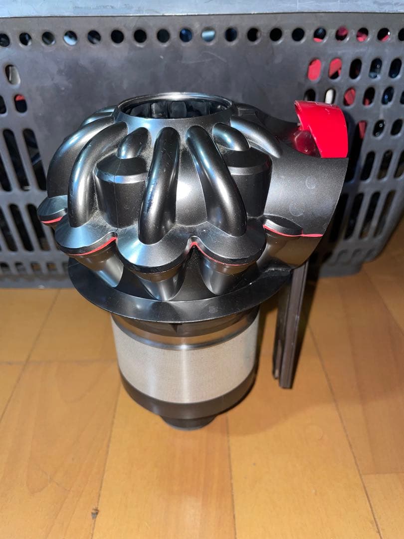 ダイソンV8 SV10コードレスクリーナー掃除機4 ダイソン dyson