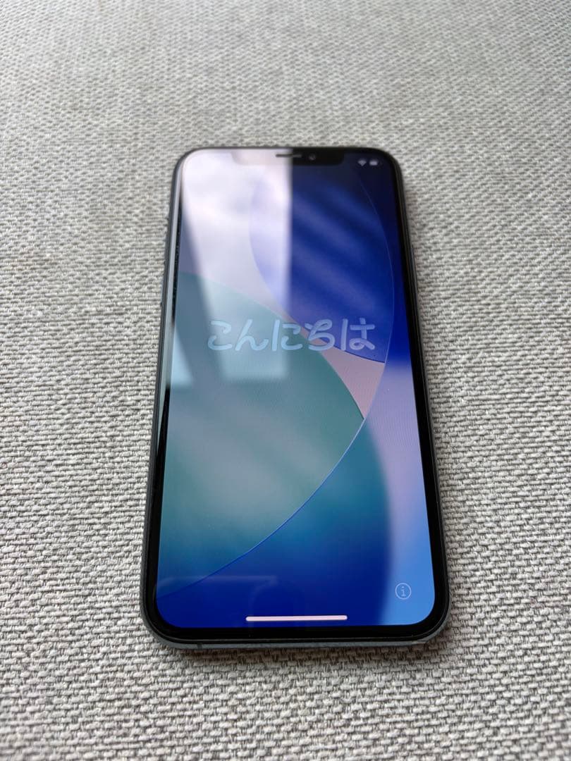 Apple iPhone 11 Pro ミッドナイトグリーン本体とケース