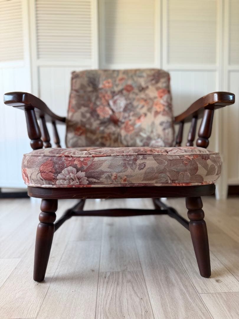 ①飛騨産業 キツツキ フロンティア アーム付きソファチェアカントリー 木製