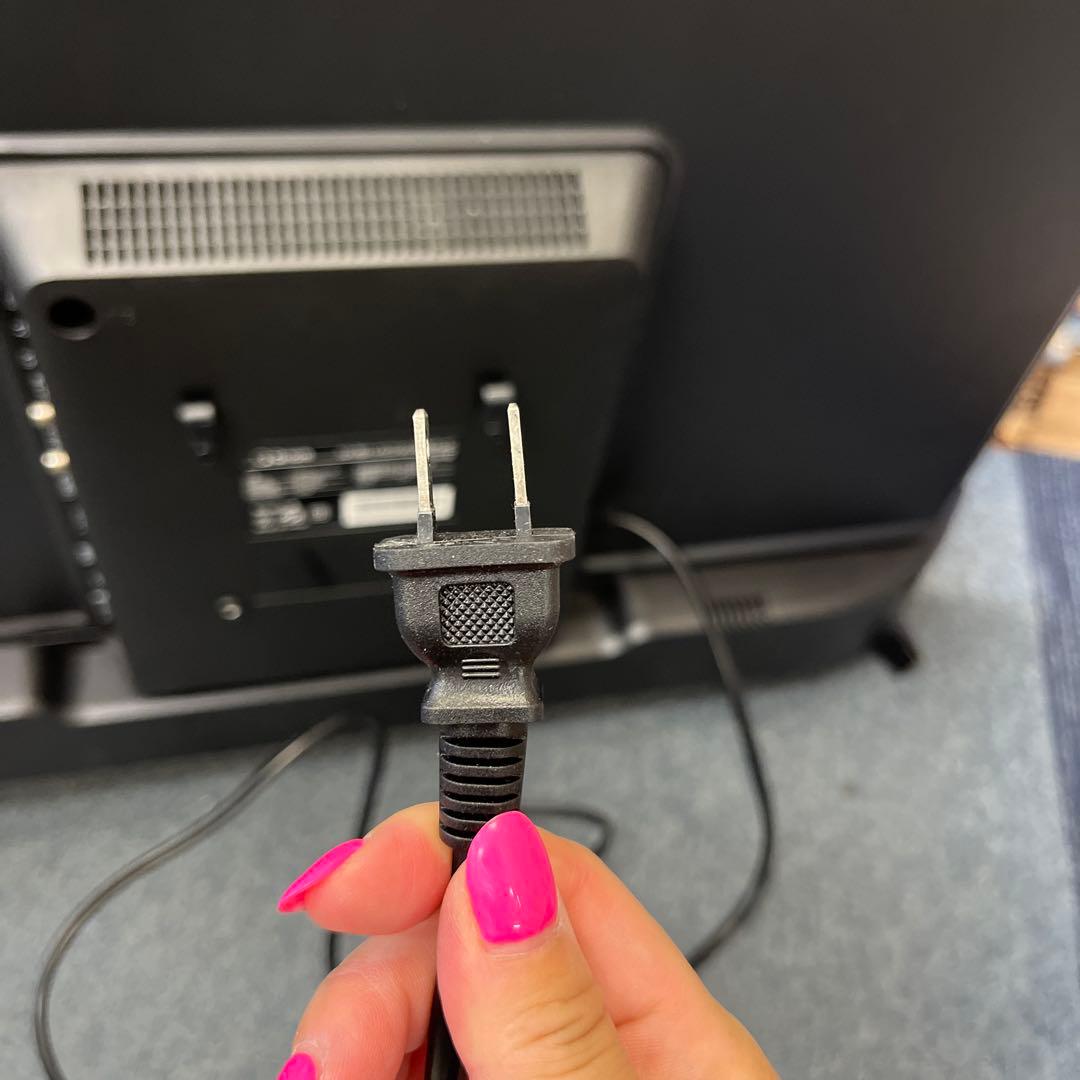 2024年製 山善 Qriom 32型液晶テレビ QRTN-32W2K