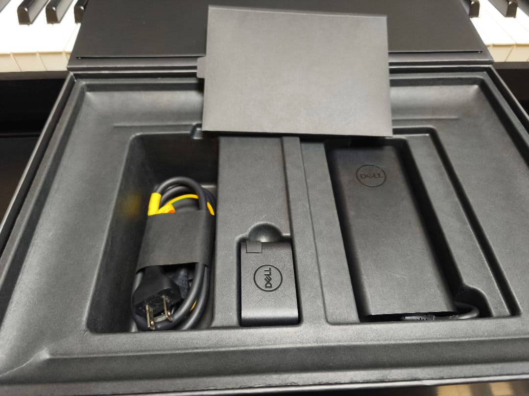 Dell XPS 15 ノートPC 32GB 2TB USキーボード