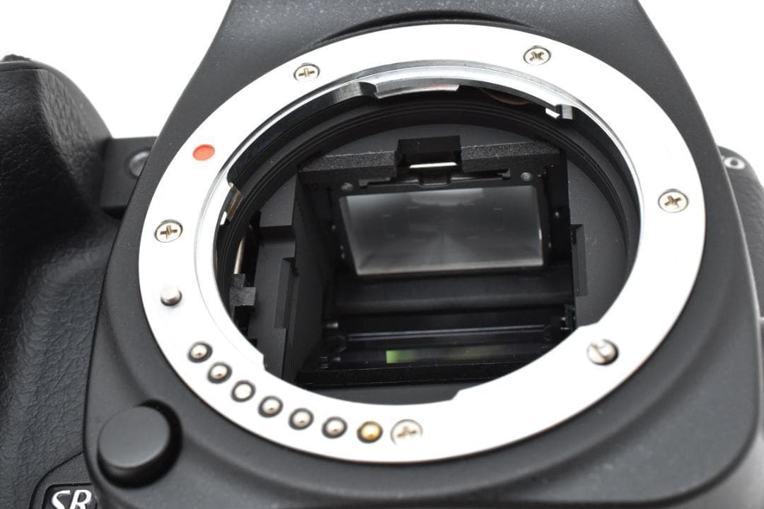 ■ ほぼ新品 ■ ペンタックス　PENTAX K-70 ボディ〈S数3678回〉