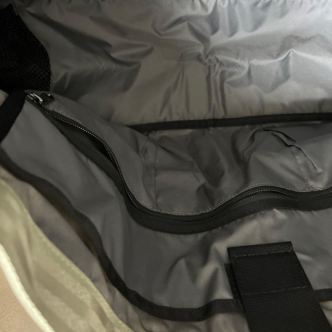 クローム ニュースペーパーメッセンジャーバッグ 26L サンドストーン
