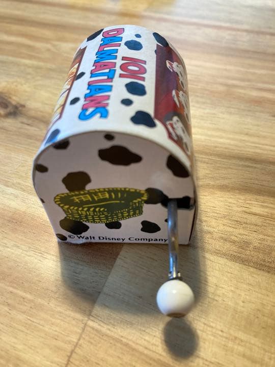 ディズニー　オルゴール　101匹わんちゃん　ディズニーランド　クルエラ