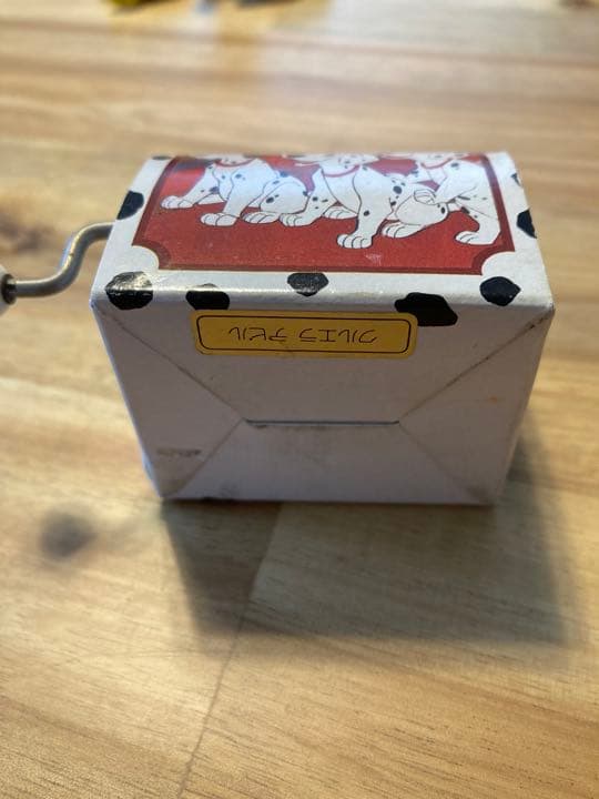 ディズニー　オルゴール　101匹わんちゃん　ディズニーランド　クルエラ