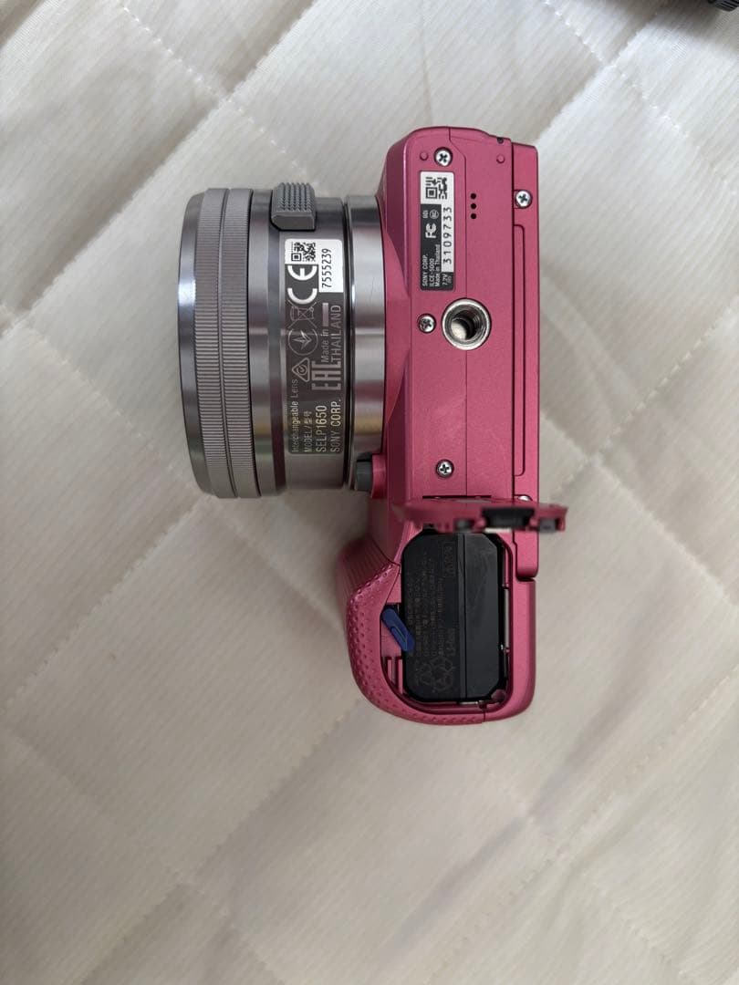 SONY ミラーレス　デジタル一眼カメラ 　α5000 ピンク