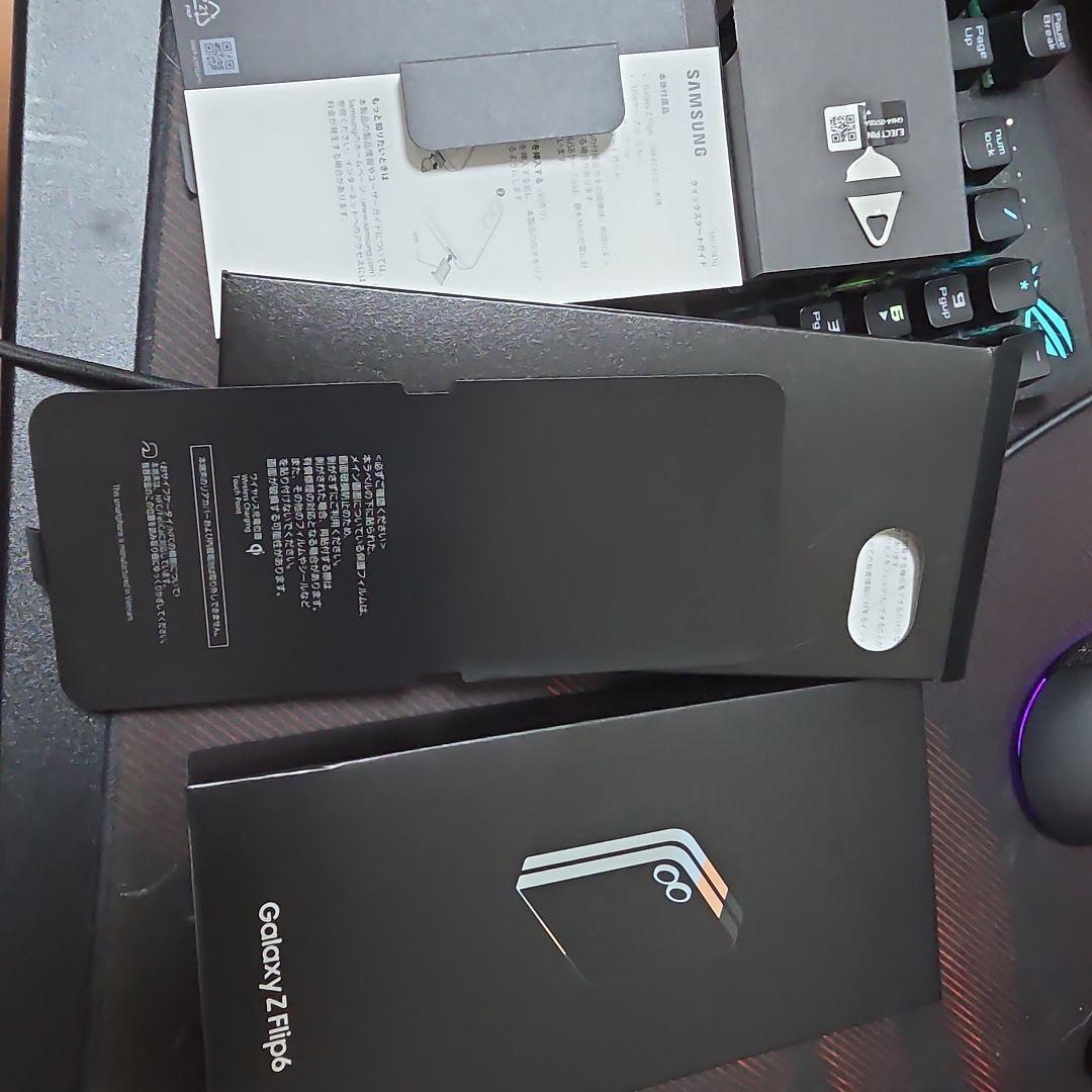 Galaxy Z Flip6 ホワイト 256gb限定色 SIMフリー
