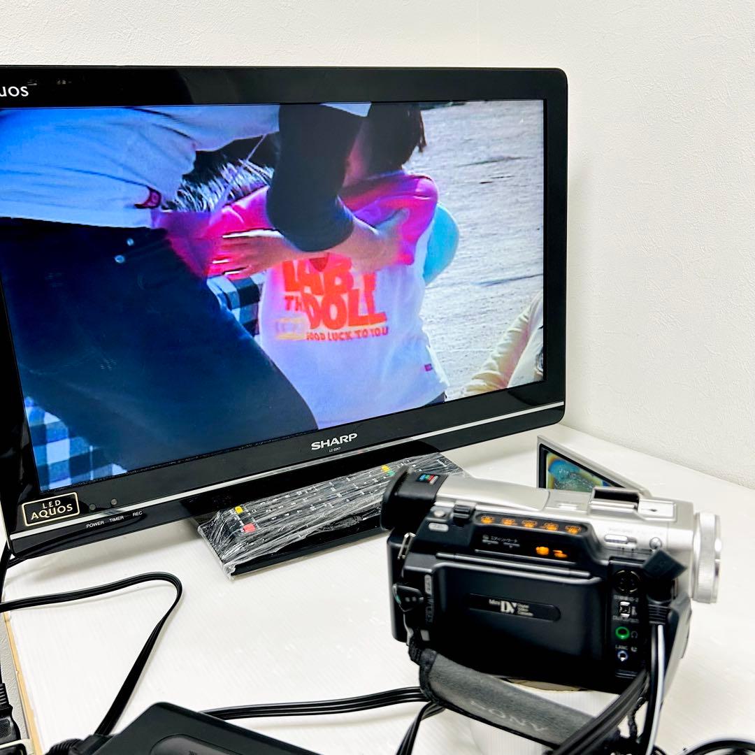 希少動作品 SONY miniDV ハンディカム DCR-TRV8 シルバー