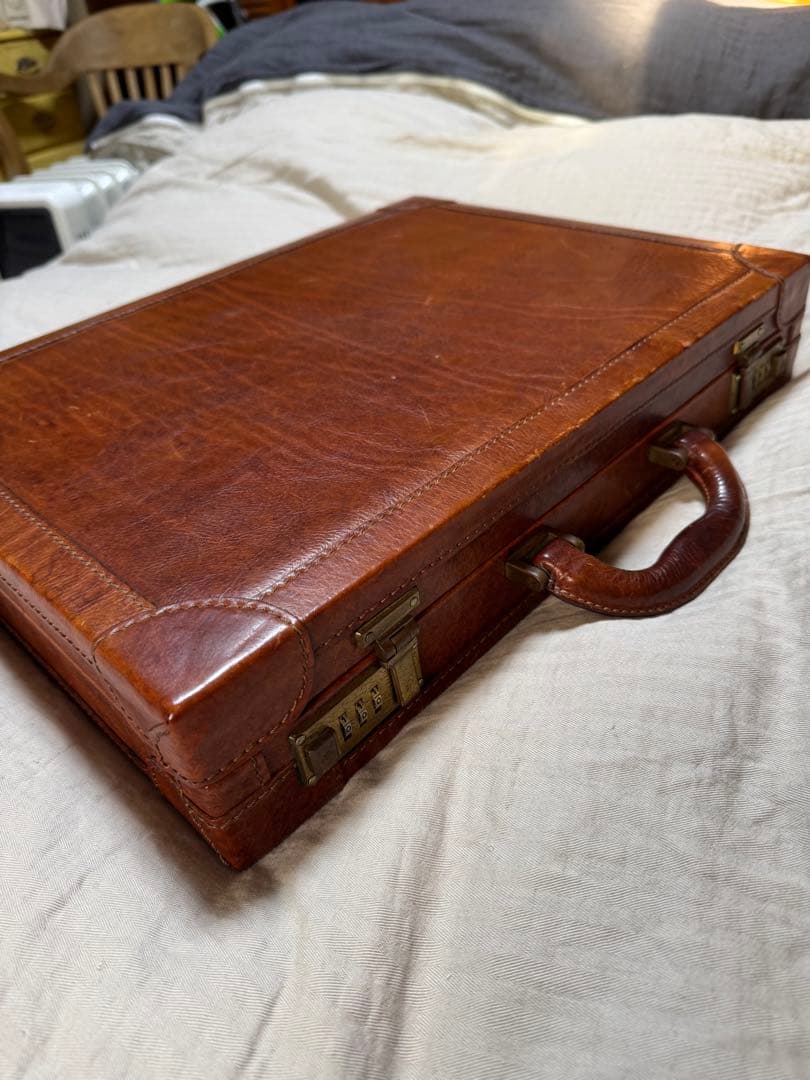 ブラウンレザー ビジネスバッグ　イタリア製