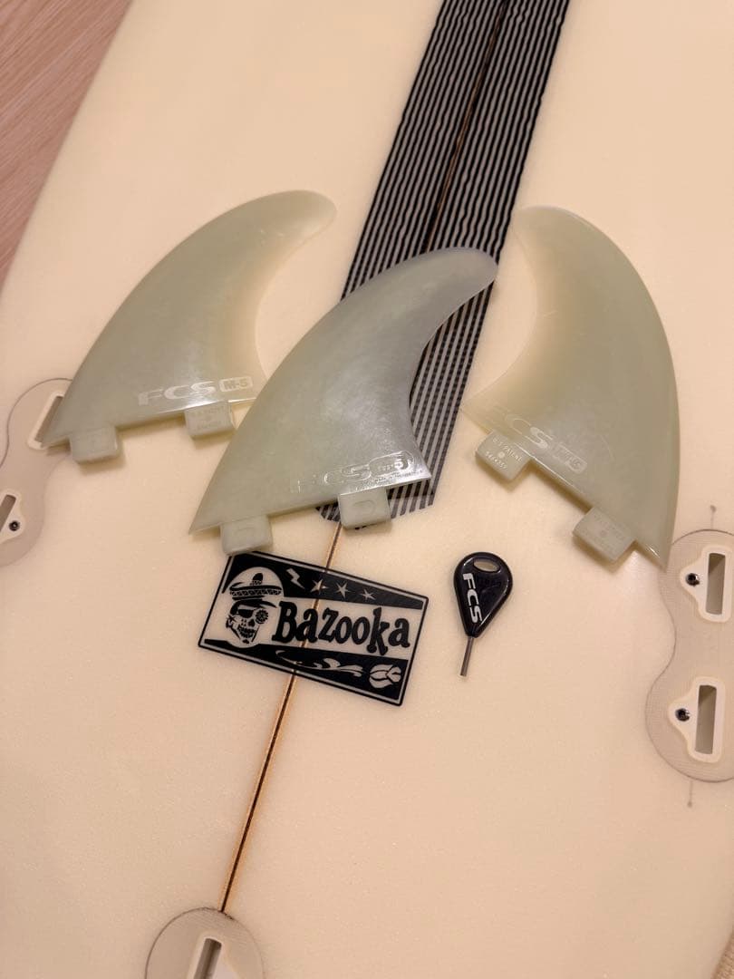 COLE BAZOOKA 5.11 ボード フィン リーシュ ケース付