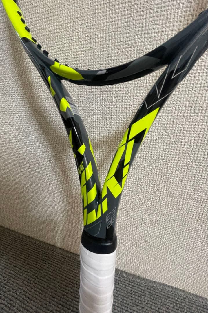 Babolat ピュアアエロ98 グリップサイズ2