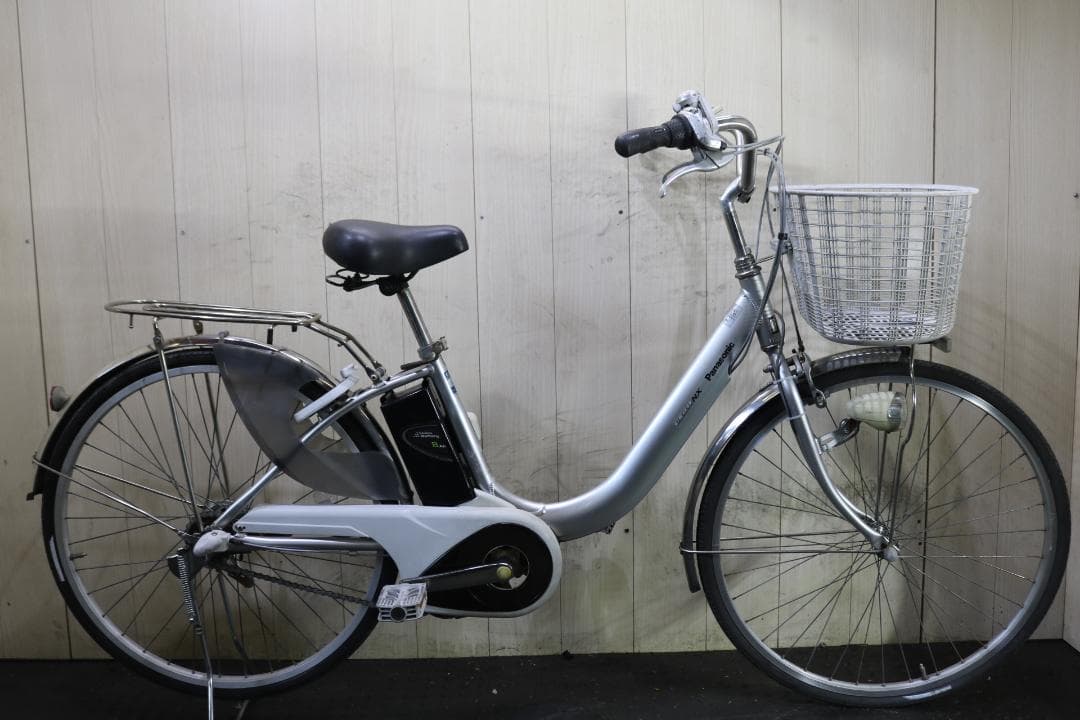 シルバー 電動アシスト自転車 前バスケット付き
