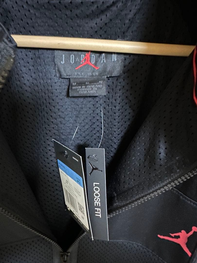 Jordan ナイロンジャケット　セットアップ　黒（上M・下S）