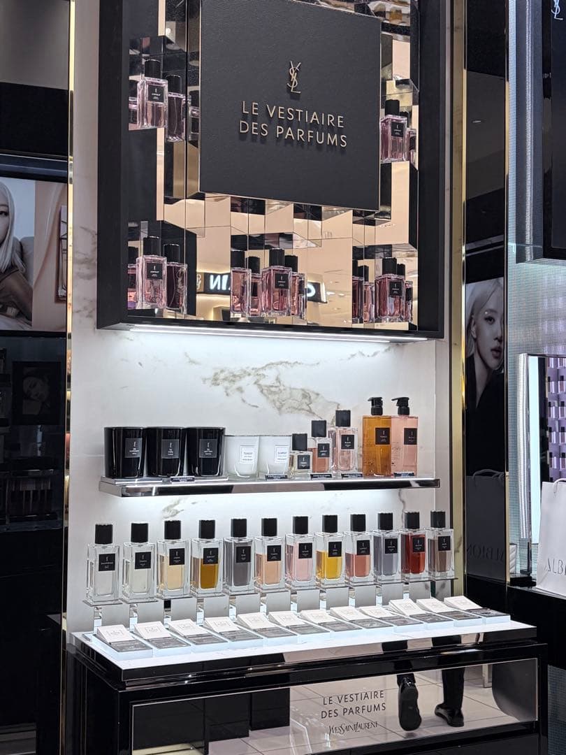 イヴサンローラン ルヴェスティエール MUSE 1/23購入