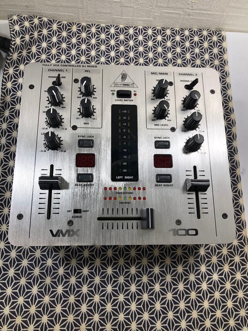 behringer ベリンガー　VMX-100