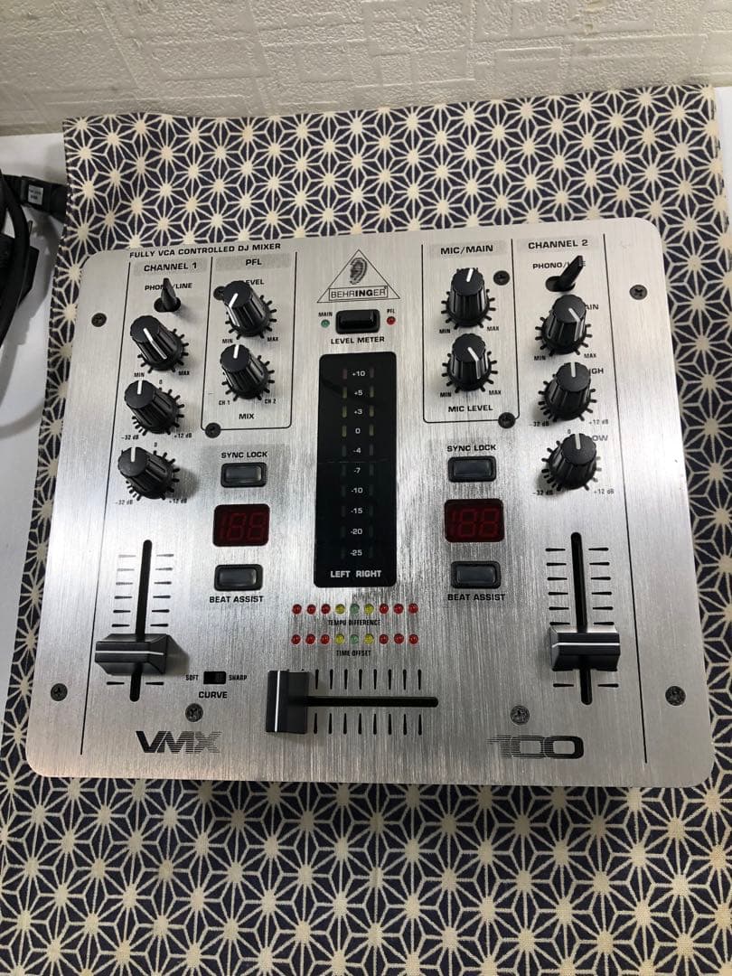 behringer ベリンガー　VMX-100