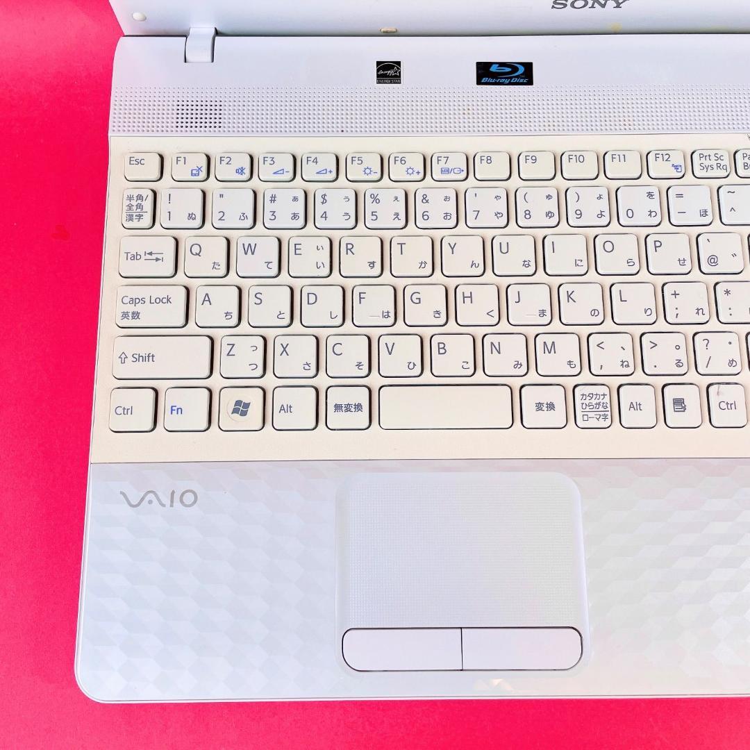 大人気❣️VAIOノートパソコン✨️おしゃれ白Windows11快適SSDカメラ付き