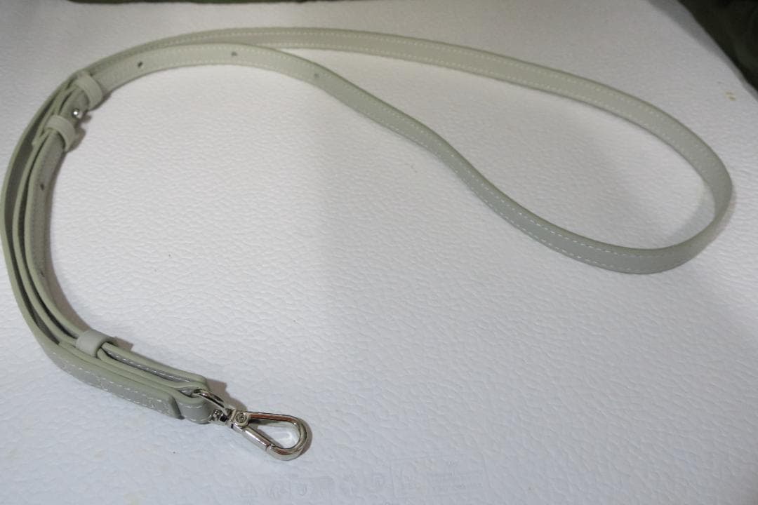 DEMIU 手帳型 レザーケース iPhone17pro・ストラップセット