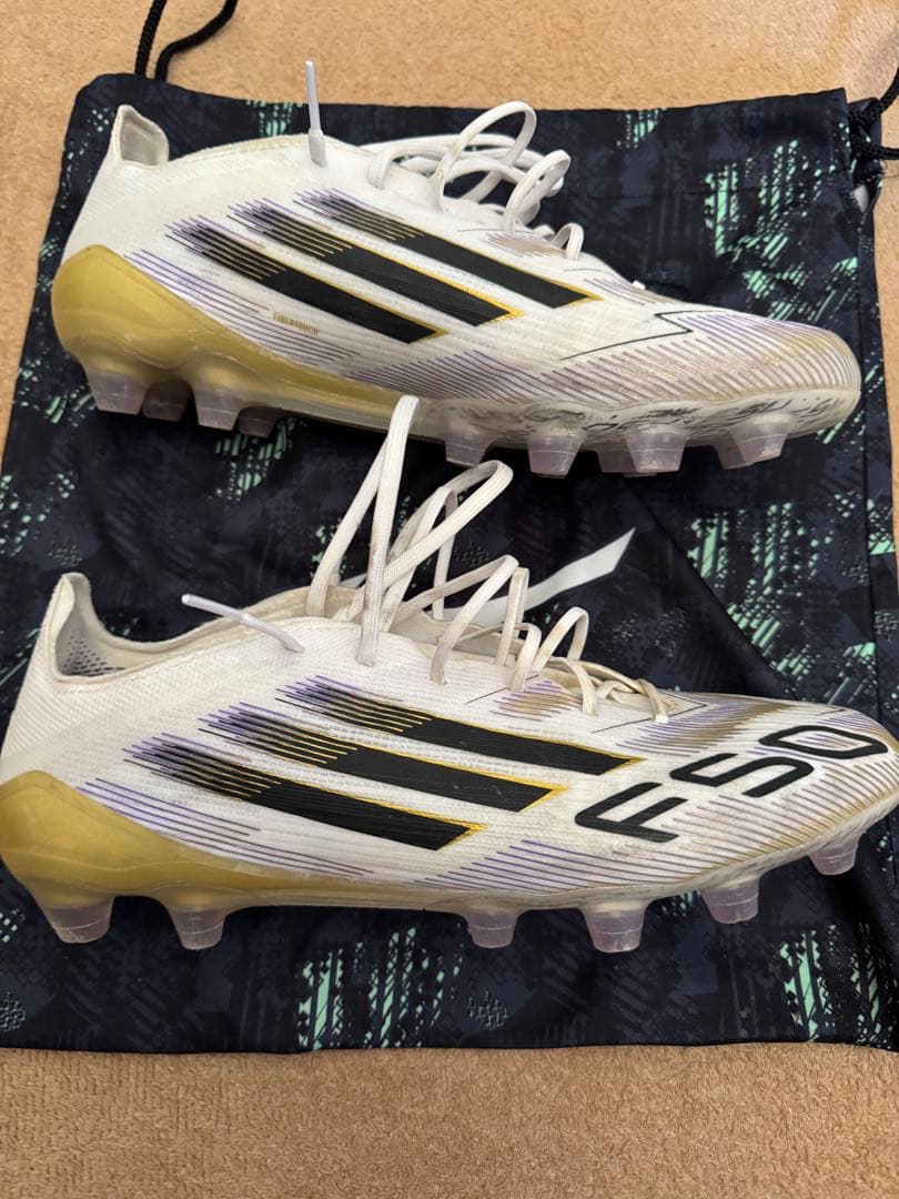 adidas F50 サッカーシューズ ホワイト/ゴールド/ブラック