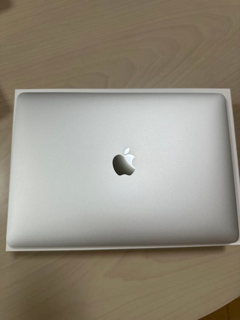 Apple MacBook Air 13インチ 2018＋純正USBコネクタ付